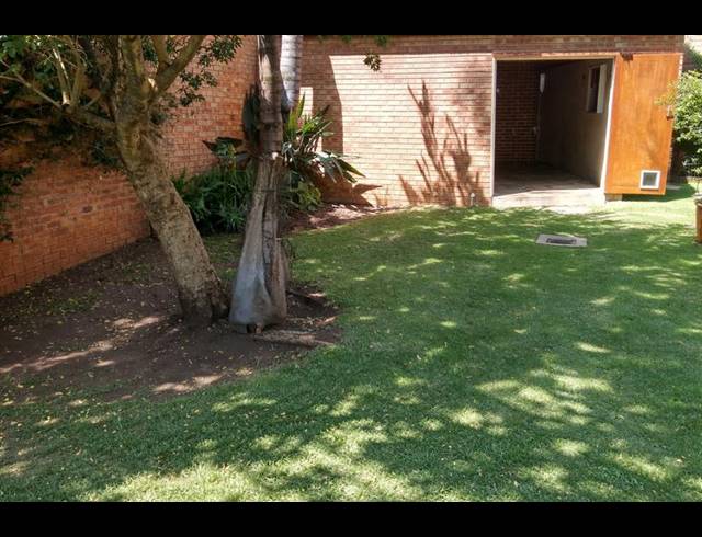 3 BEDROOM TOWNHOUSE FOR SALE IN MORELETAPARK